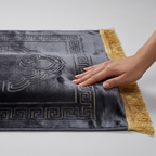 Memory-Schaum Drucktest – Hand sinkt sanft in die Kniezone ein